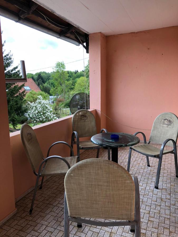 City Apartment Jimmy Нойнкирхен Екстериор снимка