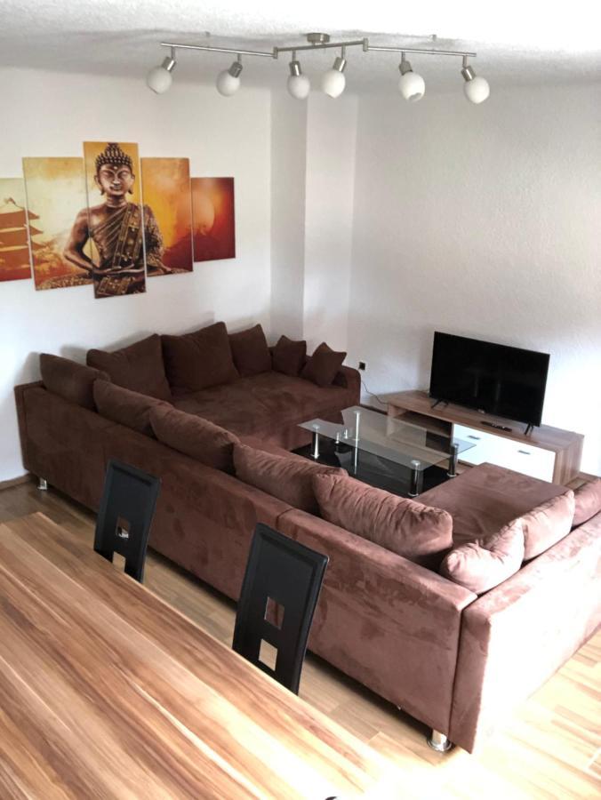 City Apartment Jimmy Нойнкирхен Екстериор снимка